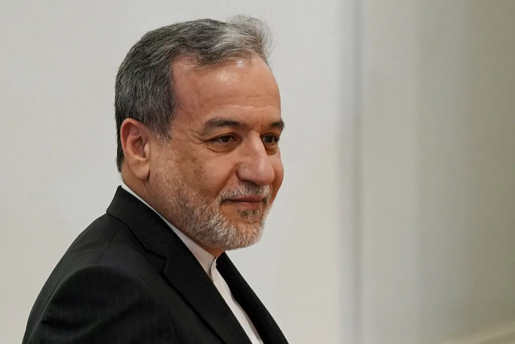 عراقجي يرد على نظيره الأردني: كم يجب أن ننتظر للرد على من انتهك سيادتنا؟