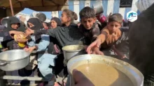 غزة.. معاناة يومية للحصول على وجبة طعام