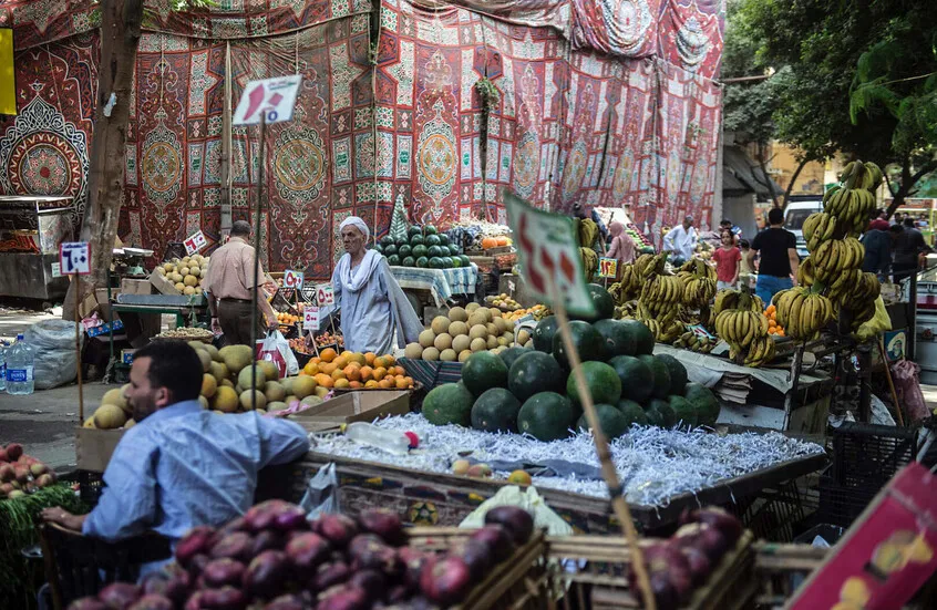 مصر تطلق مبادرة لخفض أسعار 12 سلعة أساسية مصر تطلق مبادرة لخفض أسعار 12 سلعة أساسية