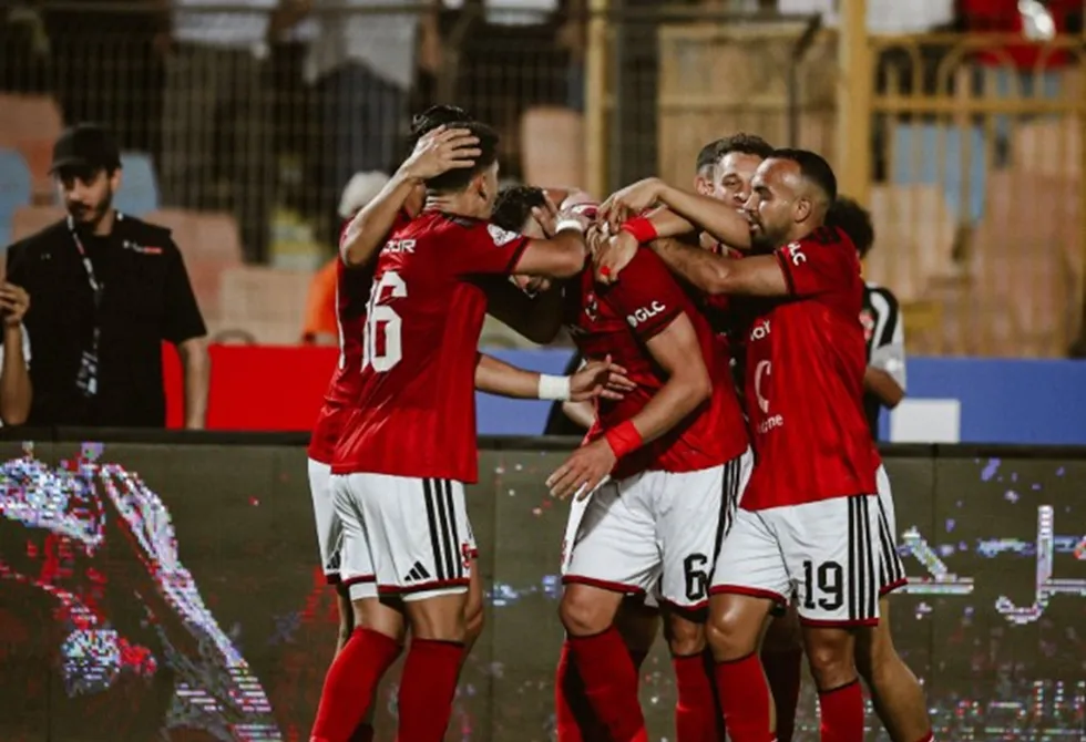 ياسر إبراهيم يمنح الأهلي المصري فوزا ثمينا أمام سموحة ياسر إبراهيم يمنح الأهلي المصري فوزا ثمينا أمام سموحة