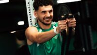 الأهلي والغرافة - لاعب الأهلي خلال تدريبات الفريق استعدادًا للمواجهة