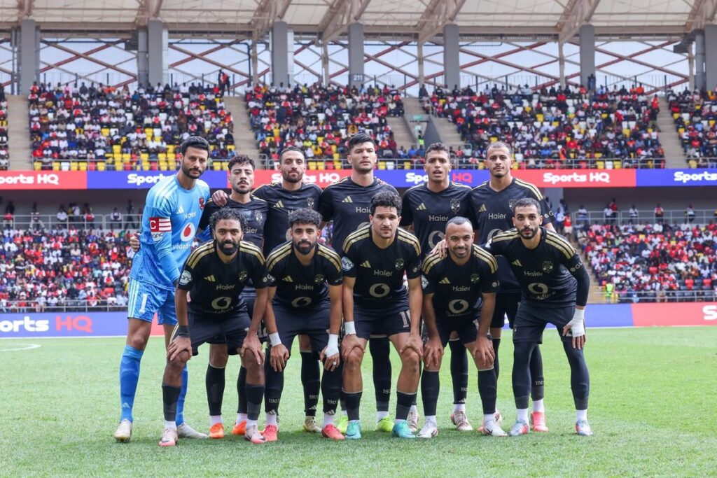 لاعبو الأهلي المصري قبل مواجهة كيتارا الأوغندي في كأس الكونفدرالية الأفريقية