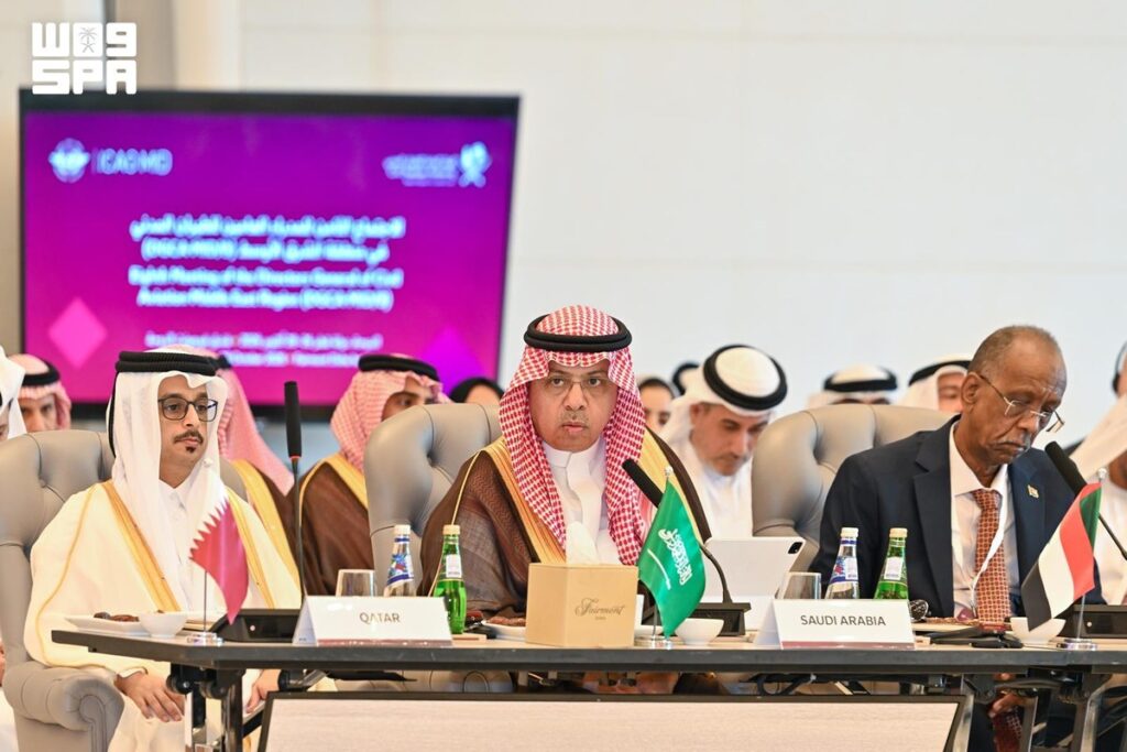 رئيس الهيئة العامة للطيران المدني خلال اجتماع الدوحة حول استمرارية النقل الجوي