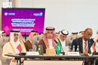 رئيس الهيئة العامة للطيران المدني خلال اجتماع الدوحة حول استمرارية النقل الجوي
