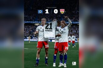 لاعبو هامبورج يحتفلون بالفوز على شتوتجارت