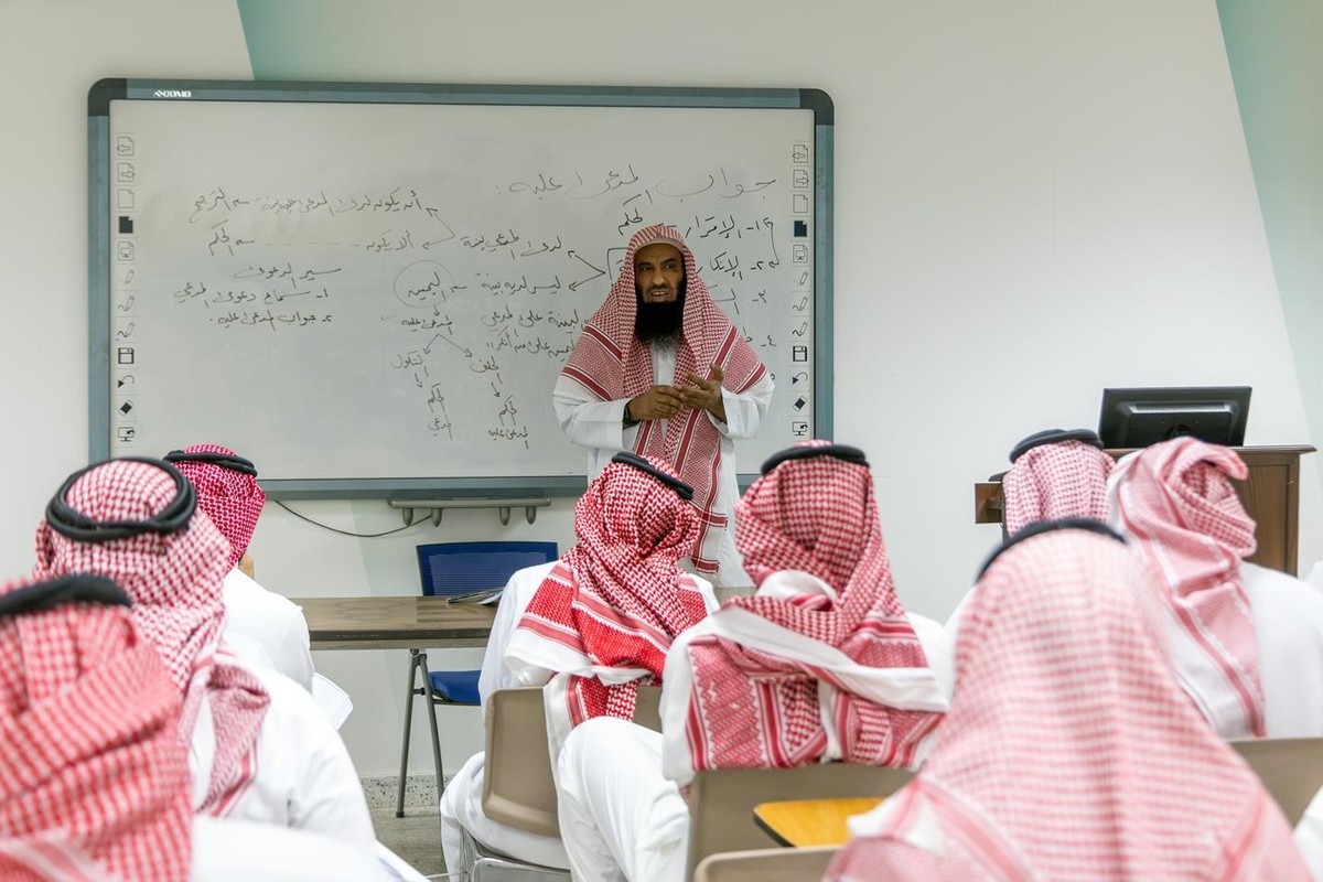 طلاب الماجستير التنفيذي في فقه المناسك والزيارة بالجامعة الإسلامية