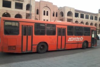 حافلة نقل عام في المدينة المنورة