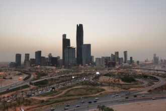مؤشر الأسهم السعودية يغلق عند 9986 نقطة مرتفعًا 224.67 نقطة