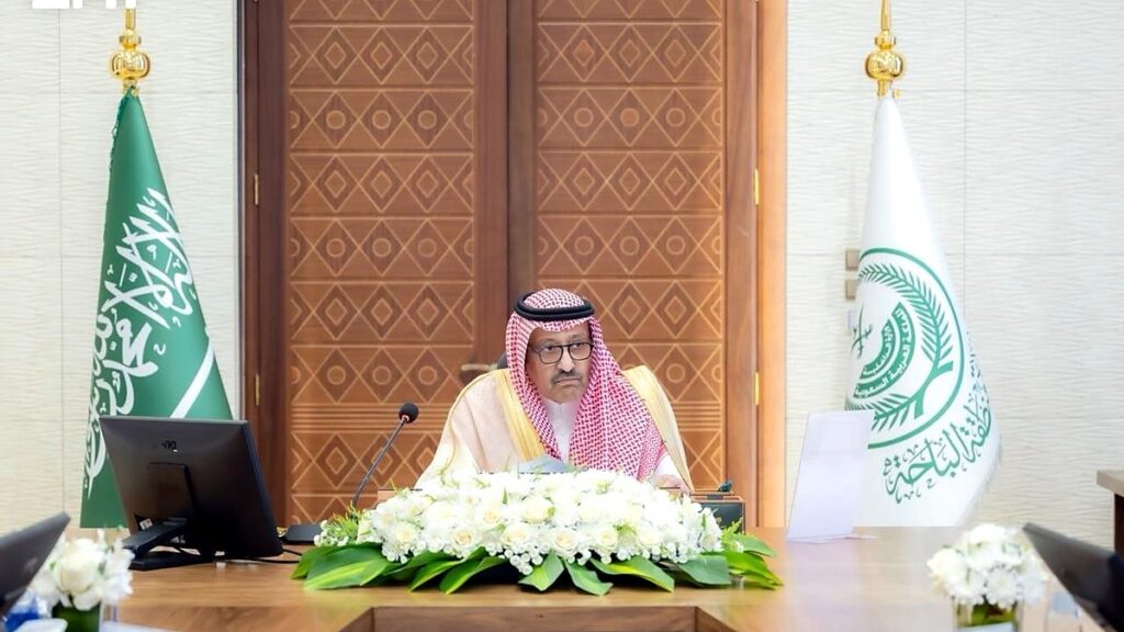 أمير الباحة يوجّه بتدابير وقائية لمواجهة السيول