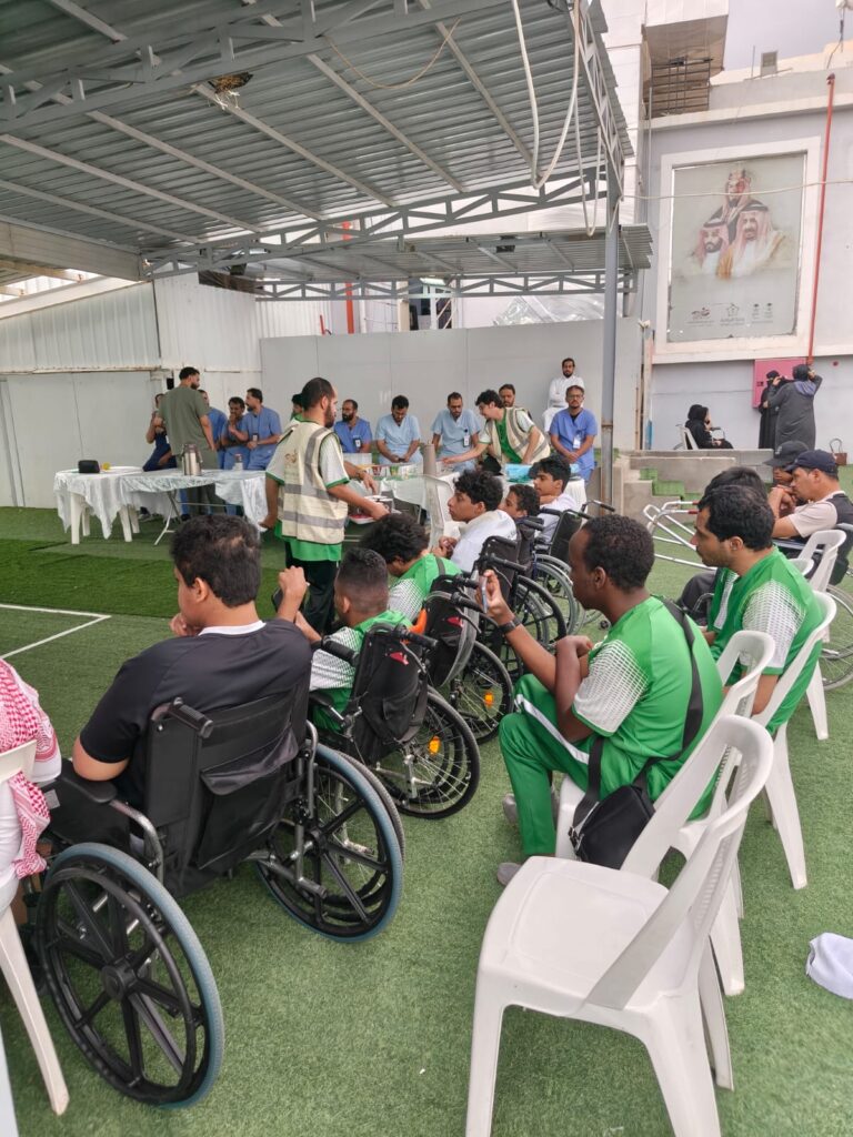 مجمع الطائف الصحي يزور نادي ذوي الإعاقة بالطائف للتوعية بالعلاج الطبيعي والوظيفي