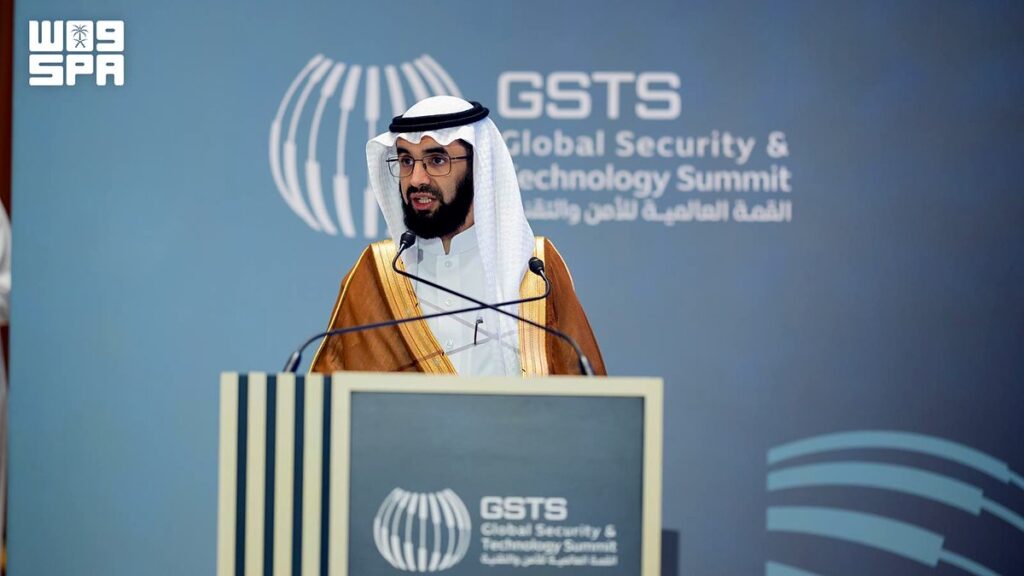 القمة العالمية للأمن والتقنية - متحدث خلال اللقاء التعريفي