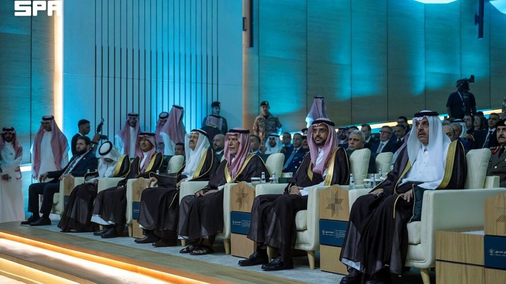 جامعة نايف - سمو وزير الداخلية خلال الحفل السنوي وتخريج الدفعة 44