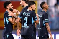 لقطة أرشيفية للاعبي الهلال – الهلال ضيفًا على الشمال القطري في دوري أبطال آسيا للنخبة