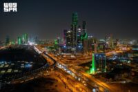 أبراج العاصمة ليلًا.. الرياض في اليوم العالمي للمدن